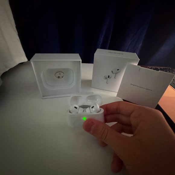Air Pod Pros Generation 2 (Check description)